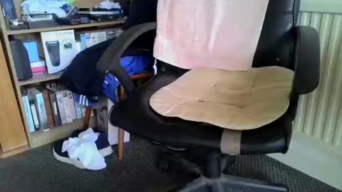 poshman65 online show from November 10, 2025, 12:04 pm