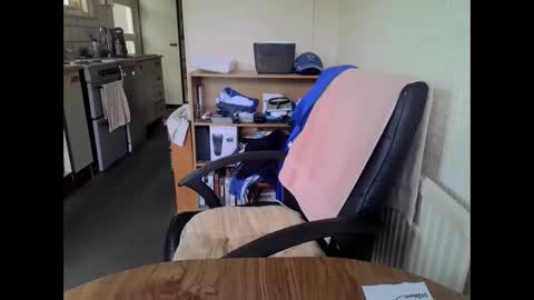 Snapshot of poshman65 chatting on May 15, 2026, 10:00 am poshman65 online show from May 15, 2026, 10:00 am