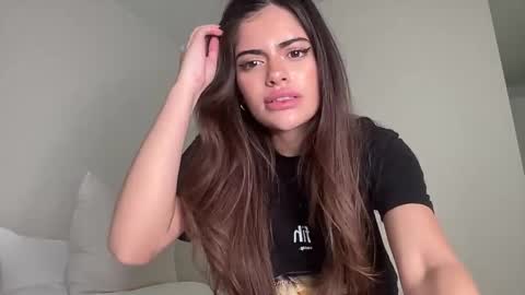 Selena online show from April 7, 2026, 9:59 pm