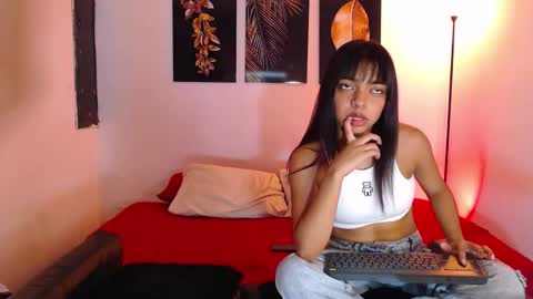 ALEX Y ALEXA online show from December 3, 2024, 2:25 am