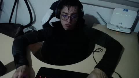 powerfulzeus2 online show from November 1, 2025, 12:56 am