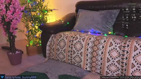 Lola online show from January 25, 2025, 6:45 am