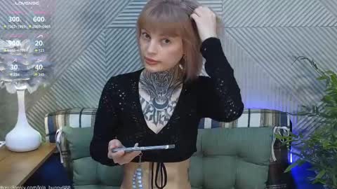 Lola online show from March 3, 2026, 5:02 am