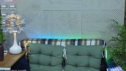 Lola online show from April 9, 2026, 6:19 am