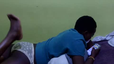 precious_nesh online show from September 9, 2025, 6:29 pm