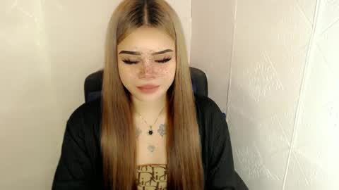 MAXXINE online show from March 8, 2025, 3:28 am