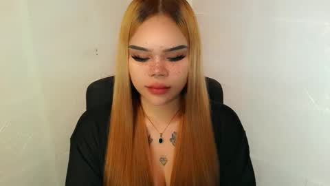 MAXXINE online show from December 3, 2025, 2:52 am