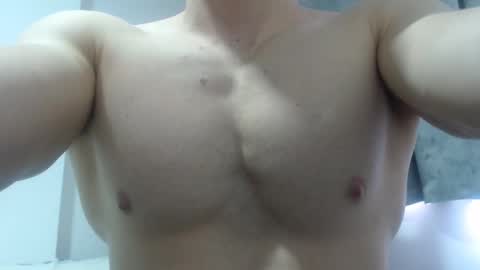 Snapshot of preettyboyx chatting on December 12, 2024, 3:37 pm JUAN online show from December 12, 2024, 3:37 pm