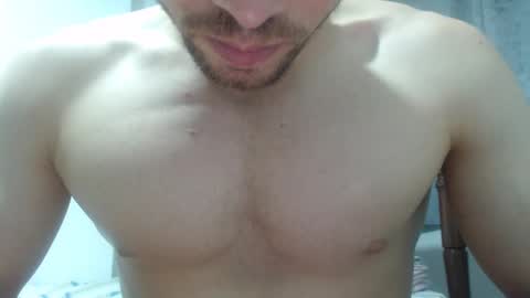Snapshot of preettyboyx chatting on December 14, 2024, 12:33 am JUAN online show from December 14, 2024, 12:33 am