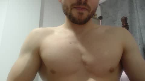 Snapshot of preettyboyx chatting on December 19, 2024, 8:34 pm JUAN online show from December 19, 2024, 8:34 pm