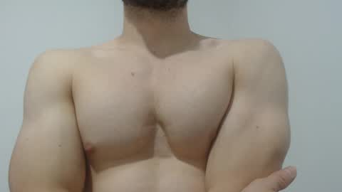 Snapshot of preettyboyx chatting on February 21, 2025, 7:32 pm JUAN online show from February 21, 2025, 7:32 pm