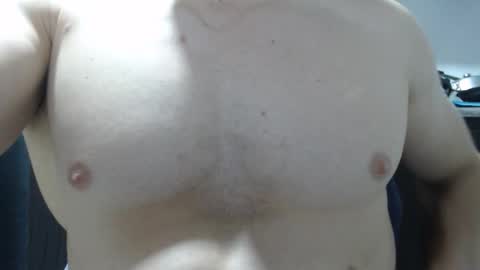 Snapshot of preettyboyx chatting on October 22, 2025, 4:02 am JUAN online show from October 22, 2025, 4:02 am