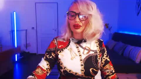 Victoria online show from December 11, 2024, 8:28 pm