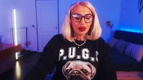 Victoria online show from December 14, 2024, 8:08 pm