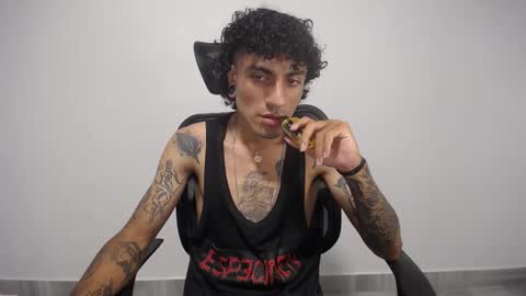 Plux online show from February 12, 2025, 10:37 pm