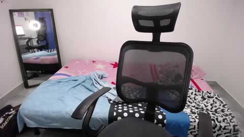 Plux online show from February 4, 2026, 6:36 pm