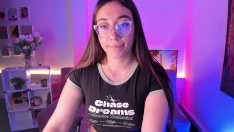 Snapshot of press_anykey chatting on May 11, 2026, 2:45 pm Camila online show from May 11, 2026, 2:45 pm