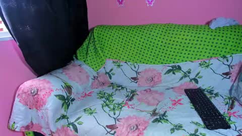 Snapshot of pressure_xxx_420 chatting on April 25, 2026, 1:52 pm PRESSURE online show from April 25, 2026, 1:52 pm