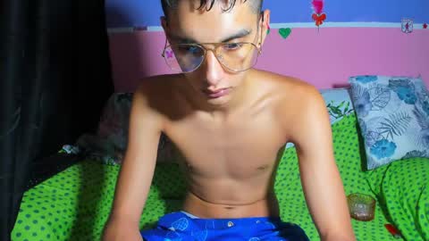 Snapshot of pressure_xxx_420 chatting on April 29, 2026, 8:40 am PRESSURE online show from April 29, 2026, 8:40 am