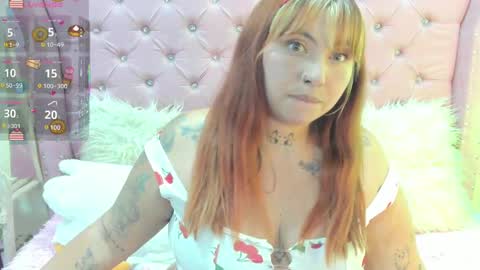 Pretti Violet online show from September 19, 2025, 1:29 am