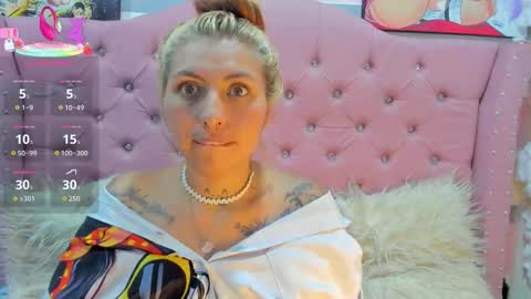 Snapshot of pretti__violet_ chatting on February 24, 2026, 9:29 am Pretti Violet online show from February 24, 2026, 9:29 am