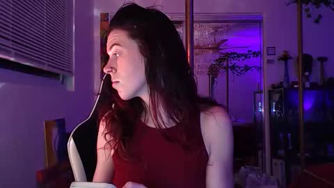 PrettiBritti online show from February 10, 2026, 9:02 am