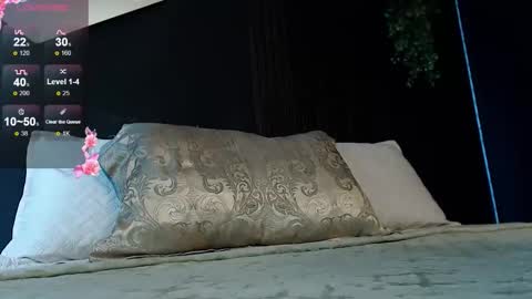 pretty_cristal22 online show from February 13, 2026, 2:13 pm