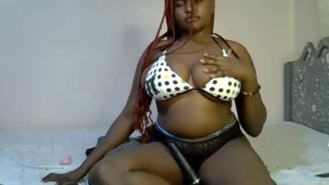 pretty_daina3 online show from October 2, 2025, 7:43 pm