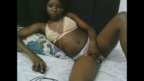 Snapshot of pretty_do chatting on April 25, 2026, 6:38 pm pretty online show from April 25, 2026, 6:38 pm