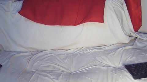 Snapshot of pretty_dollx01 chatting on February 6, 2026, 12:26 am Pretty dollx01 online show from February 6, 2026, 12:26 am