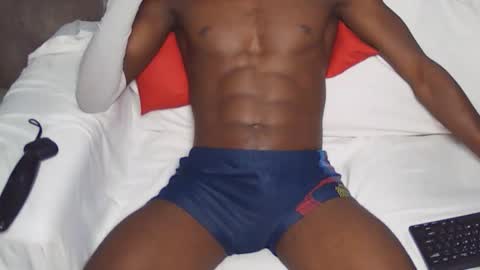 Pretty dollx01 online show from April 9, 2026, 3:39 pm