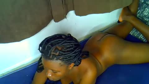 riri online show from November 3, 2025, 6:20 pm