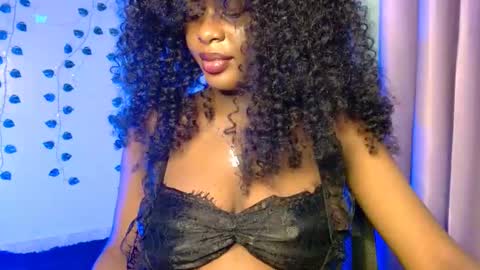 Elsa online show from December 3, 2024, 5:01 pm