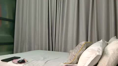 pretty_josey online show from April 18, 2026, 5:55 am