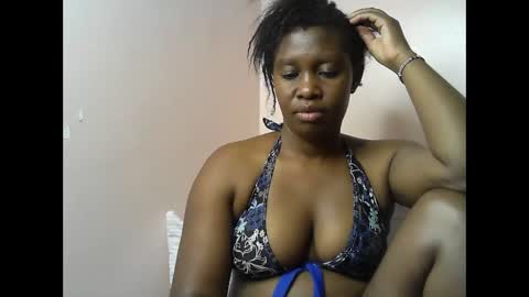 pretty_kylah online show from November 28, 2025, 3:04 pm