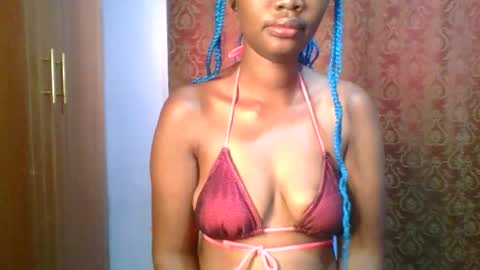 pretty_leilah online show from January 11, 2026, 2:33 pm