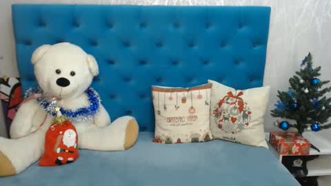 pretty_malika online show from January 7, 2025, 6:48 am