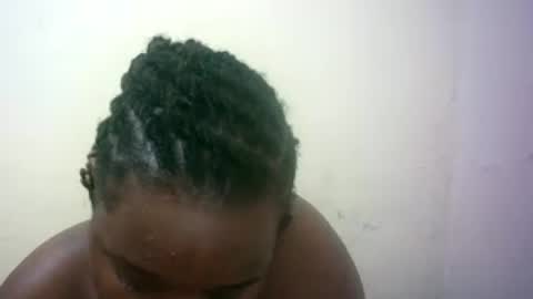 pretty_milan online show from June 13, 2026, 12:58 pm