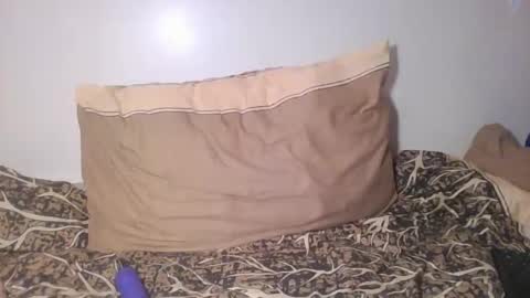 pretty_milla03 online show from April 19, 2026, 11:07 pm