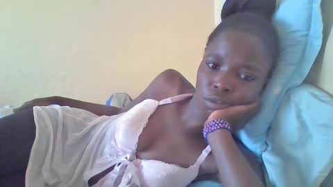 pretty_petite_ebony online show from February 16, 2025, 11:27 am
