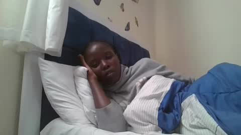 pretty_petite_ebony online show from September 21, 2025, 2:29 pm