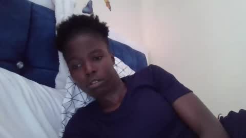 pretty_petite_ebony online show from October 18, 2025, 7:31 am