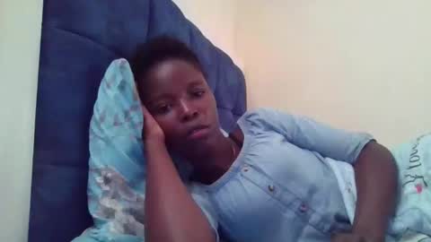 pretty_petite_ebony online show from November 23, 2025, 2:17 pm