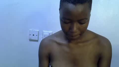 Snapshot of pretty_queen18 chatting on November 8, 2025, 12:38 pm NASH online show from November 8, 2025, 12:38 pm