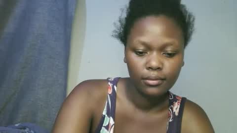 pretty_shanz online show from October 19, 2025, 4:13 am