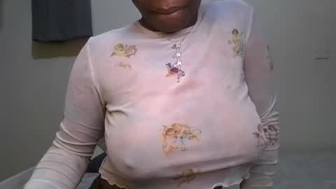 pretty_shila online show from October 15, 2025, 2:50 pm