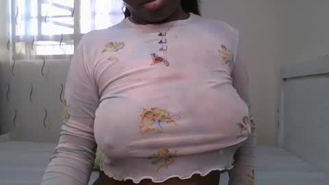 pretty_shila online show from November 17, 2025, 12:22 pm