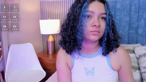 Daisy Flower online show from March 25, 2026, 1:33 am