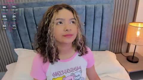 Snapshot of pretty_sunlight_ chatting on May 7, 2026, 9:42 pm Daisy Flower online show from May 7, 2026, 9:42 pm