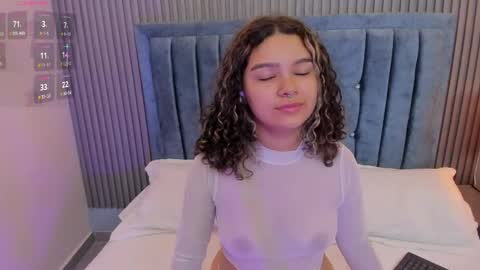 Snapshot of pretty_sunlight_ chatting on June 4, 2026, 2:17 am Daisy Flower online show from June 4, 2026, 2:17 am